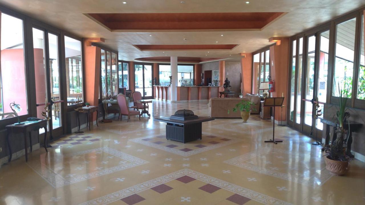 Tk Hotel - Ex Ares San Giovanni La Punta Exterior photo